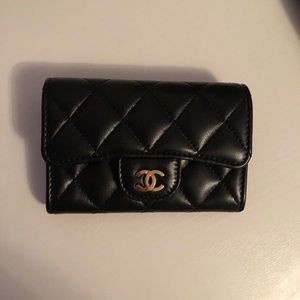Chanel classic card holder